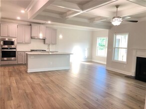 1552 Dover Creek Ln in Lawrenceville, GA - Building Photo - Building Photo