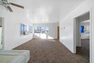 44524 Cedar Ave in Lancaster, CA - Building Photo - Building Photo