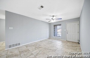 205 Royal Dr in Converse, TX - Building Photo - Building Photo