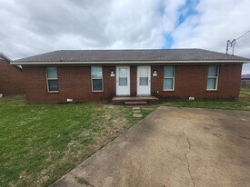 32 Georgian Cv, Unit L in Jackson, TN - Building Photo