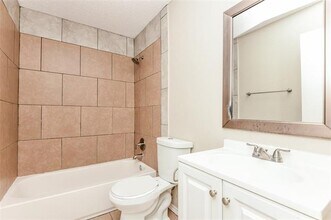 413 Richmond Park Ln in Fort Worth, TX - Building Photo - Building Photo