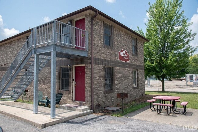 property at 1715 W Ashland Ave