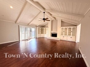 1198 Loyola Dr in Salinas, CA - Building Photo - Building Photo