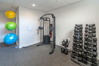 Urban Place in Cary, NC - Foto de edificio - Interior Photo