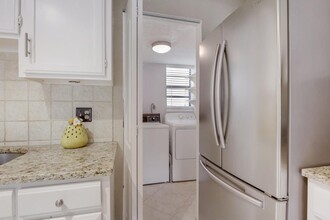 7200 NW 2nd Ave in Boca Raton, FL - Building Photo - Building Photo