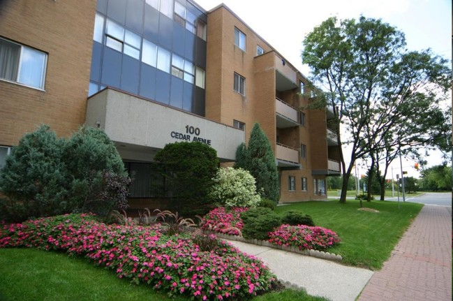 Cedar Hill Apartments in Richmond Hill, ON - Building Photo - Building Photo