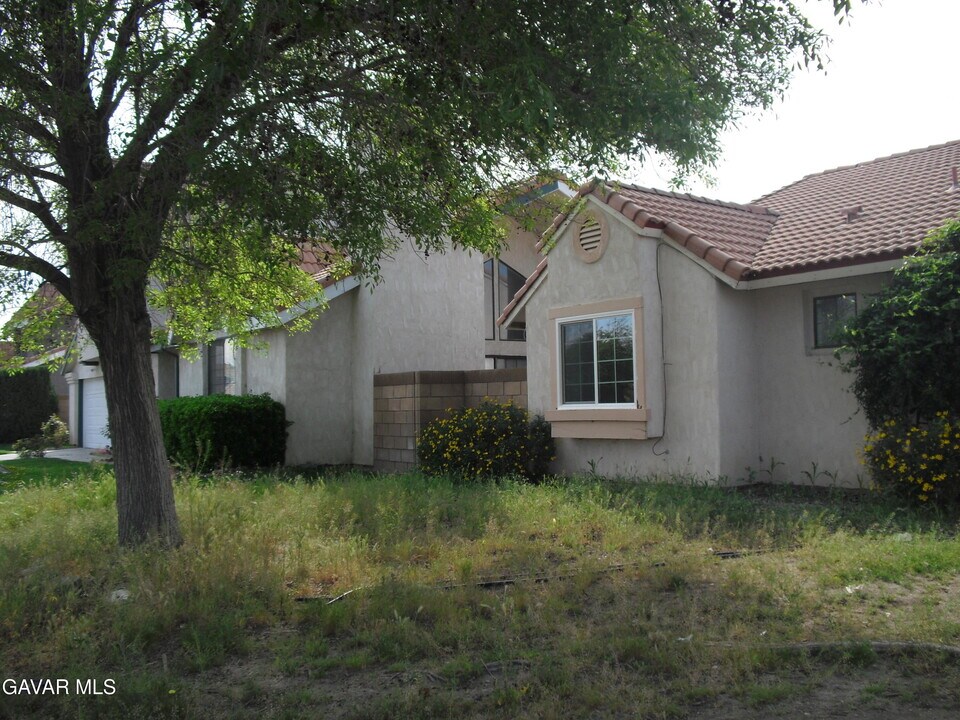 5350 Blue Sage Dr in Palmdale, CA - Building Photo