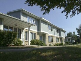 Tottenham Townhomes in Madison, WI - Building Photo