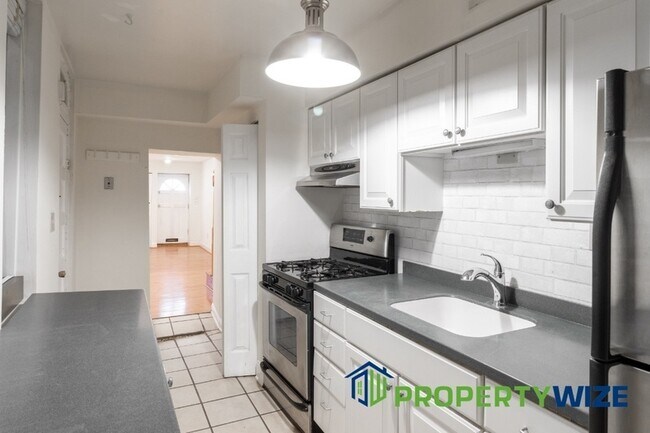 726 S Wolfe St in Baltimore, MD - Building Photo - Building Photo