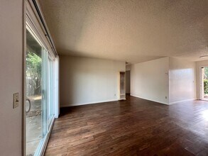 1160-1162 Lisa Ct in Napa, CA - Building Photo - Building Photo