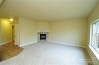 2950 NE Dogwood Dr in Bend, OR - Foto de edificio - Building Photo