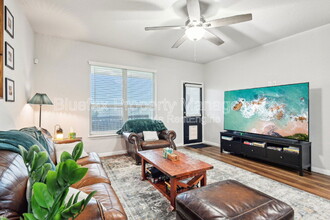 10430 Barbeque Bay in Converse, TX - Building Photo - Building Photo