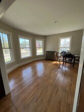 712 Gray Rd in Gorham, ME - Building Photo - Building Photo