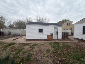 1604 S Kneer Ave in Peoria, IL - Foto de edificio - Building Photo