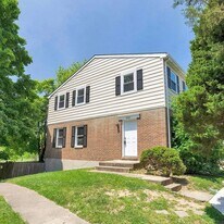 8221 Tomlinson Ct in Severn, MD - Building Photo