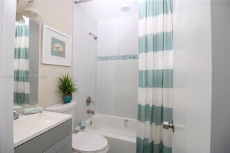 419 Lytle St in West Palm Beach, FL - Building Photo - Building Photo