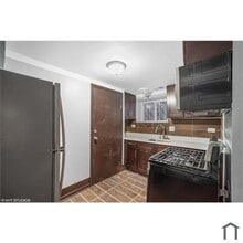 8209 S Marshfield Ave in Chicago, IL - Building Photo - Building Photo