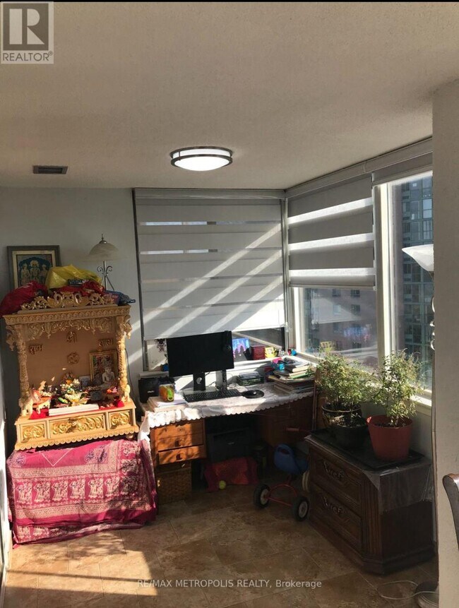 21 Markbrook Ln in Toronto, ON - Building Photo - Building Photo