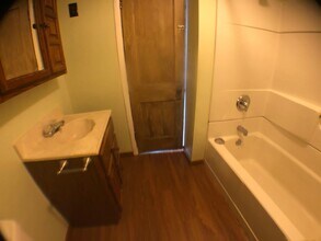 703 E Chippewa St-Unit -B in Mt. Pleasant, MI - Building Photo - Building Photo