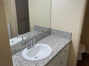 3025 W Pontiac Way in Fresno, CA - Building Photo - Building Photo