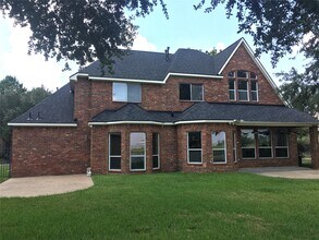 10730 Sea Myrtle Dr in Houston, TX - Building Photo - Building Photo