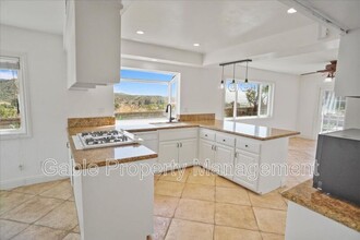 22162 Barbacoa Dr in Santa Clarita, CA - Building Photo - Building Photo