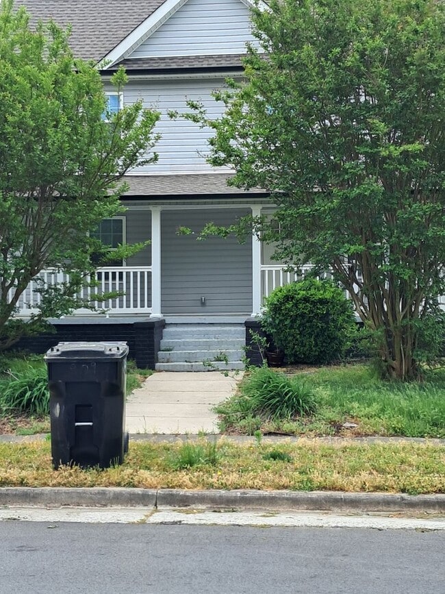 909 Washington St in Burlington, NC - Building Photo - Building Photo