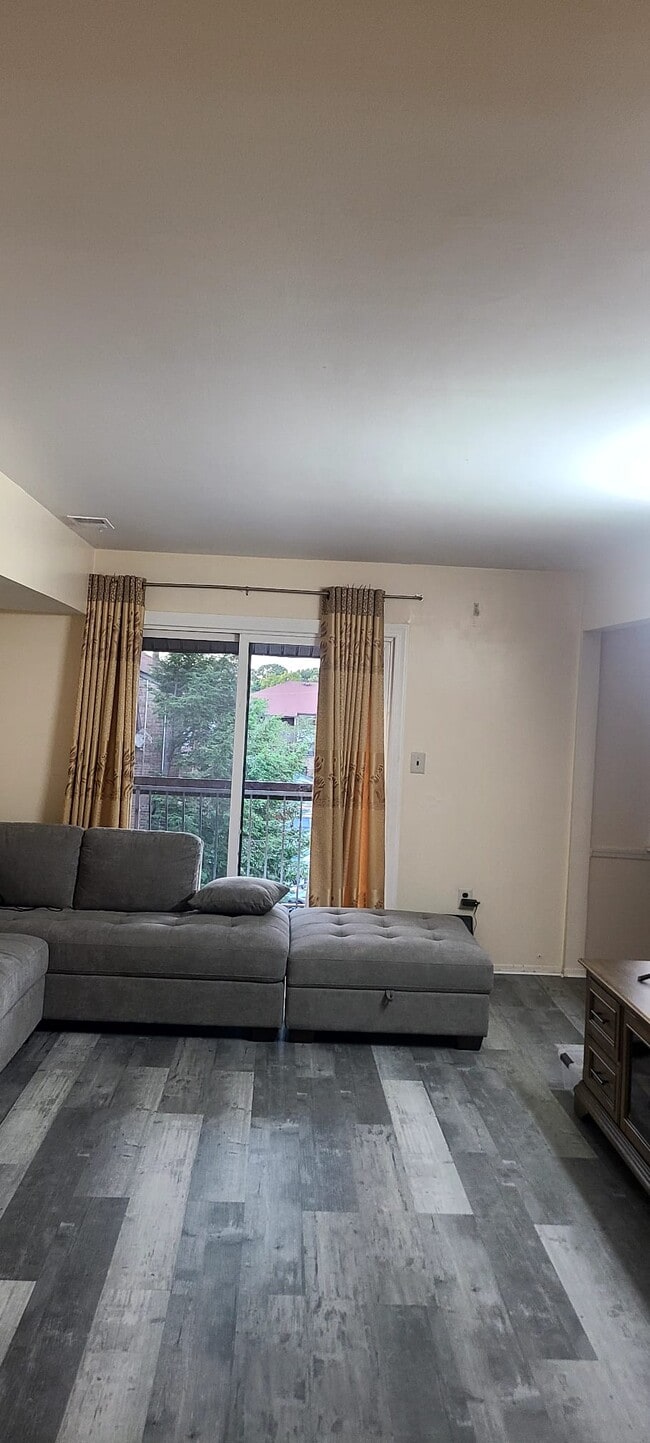 1535 Raspberry Ct, Unit 1535 Raspberry ct, Edison in Edison, NJ - Foto de edificio - Building Photo