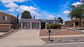 903 Agua Caliente Dr in El Paso, TX - Building Photo