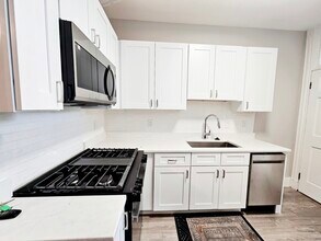 6 Radcliffe Rd, Unit 3 in Boston, MA - Building Photo - Building Photo
