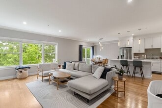 12 Blueberry Hill Ln in Melrose, MA - Building Photo - Building Photo
