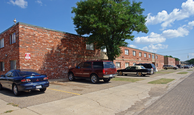 Coronado Crossing in Lubbock, TX - Building Photo - Building Photo