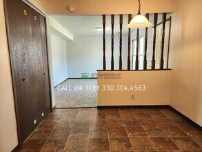 1114 Derbydale Rd in Akron, OH - Building Photo - Building Photo