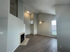 923 Azalia Dr in Lewisville, TX - Building Photo - Building Photo