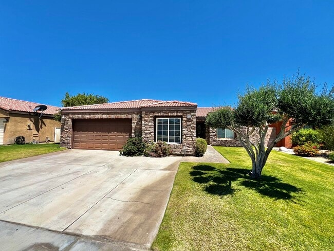 82222 Pinyon Ave in Indio, CA - Building Photo - Building Photo