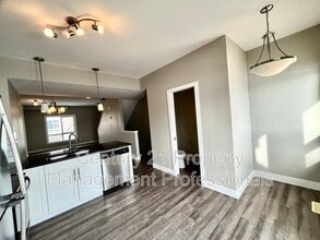 13003 132 Ave NW in Edmonton, AB - Building Photo - Building Photo