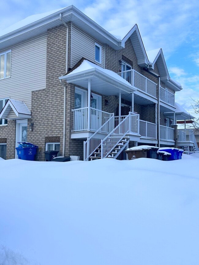 579 De Sainte-Maxime Rue in Gatineau, QC - Building Photo - Building Photo