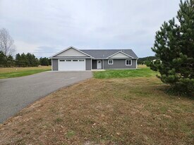 13150 11th Ave SW in Pillager, MN - Building Photo