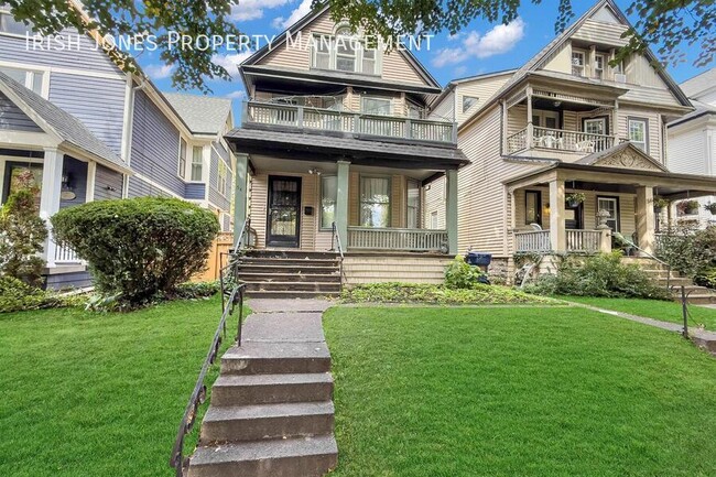 property at 54 Anderson Pl