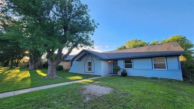 1619 Glenhill Ln in Lewisville, TX - Building Photo - Building Photo