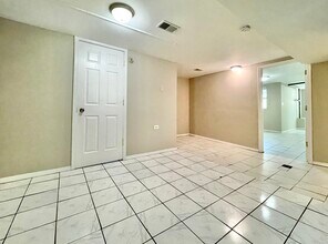 4820 N Albany Ave in Chicago, IL - Foto de edificio - Building Photo