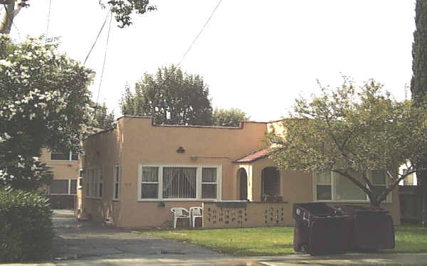 816 E Garfield Ave in Glendale, CA - Building Photo