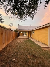 235 E Calera St in Uvalde, TX - Building Photo - Building Photo