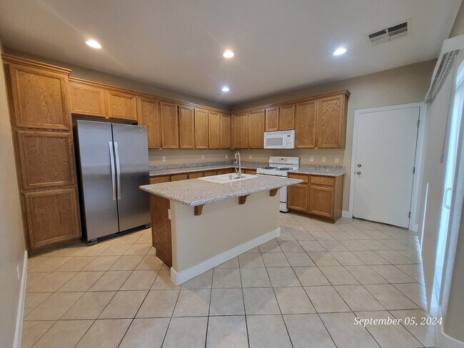 1041 Big Oak Flat Ct in Las Vegas, NV - Building Photo - Building Photo