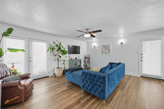 5927 E University Blvd in Dallas, TX - Building Photo - Building Photo