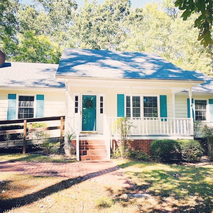 1906 Sutphin Dr in Sanford, NC - Building Photo