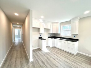 13 Walker St in New London, CT - Building Photo - Building Photo