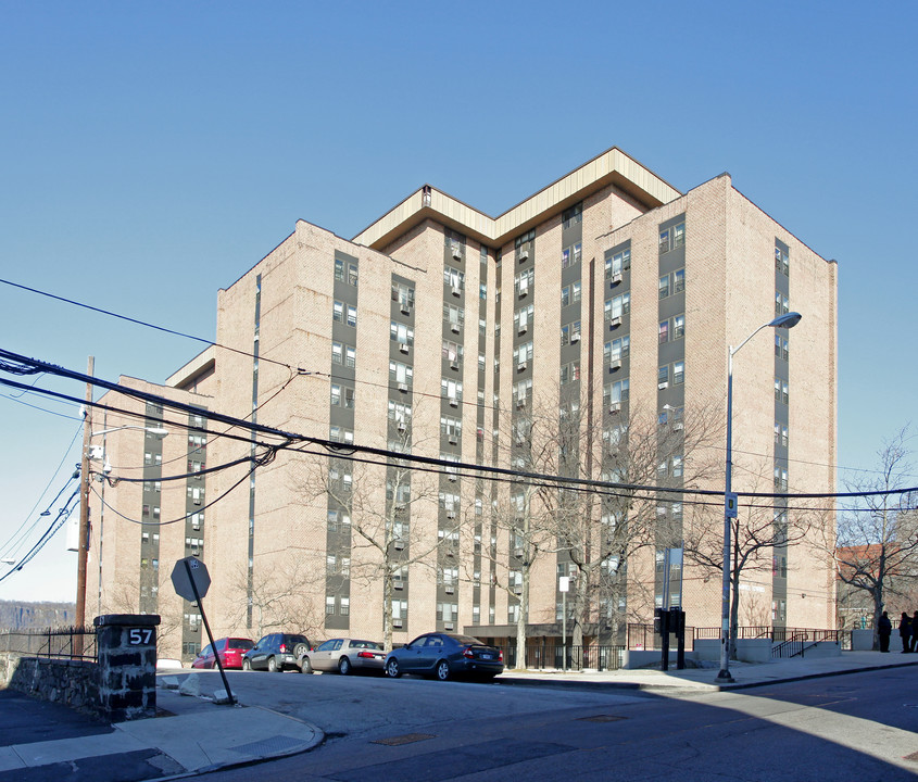 CromWell Towers in Yonkers, NY - Building Photo