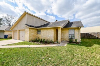 18754 Wood Glen Ln in Houston, TX - Building Photo - Building Photo