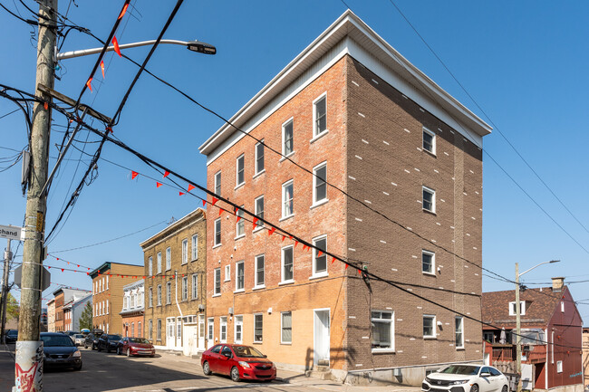 710 Félix-Gabriel-Marchand Rue in Québec, QC - Building Photo - Building Photo